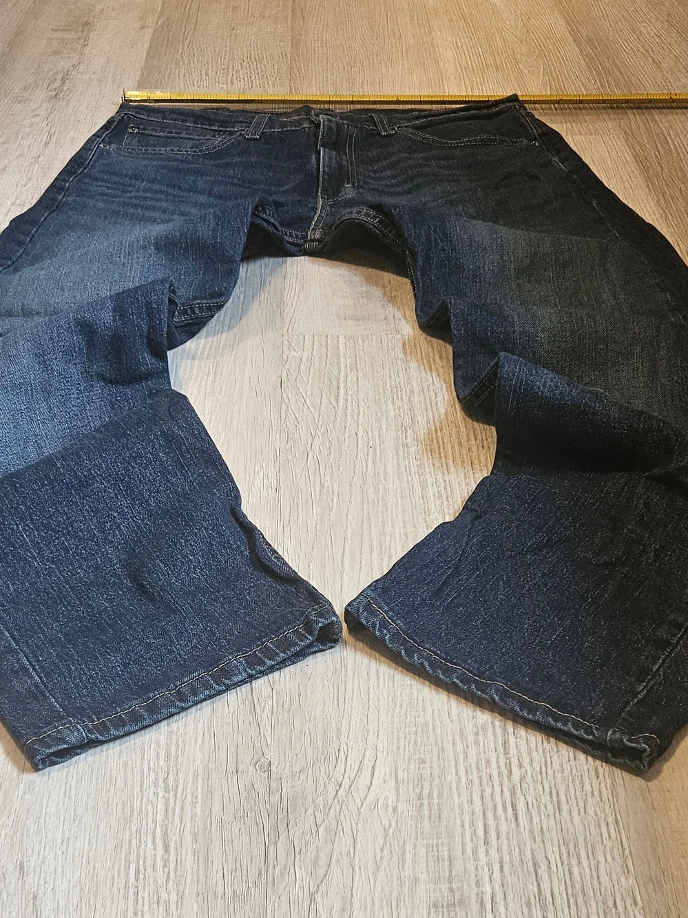 Levi’s 505 Men’s Regular Fit Dark Wash Jeans 34x30